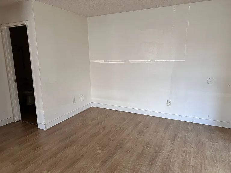 2223 Edison Ave #5 — Photo 7