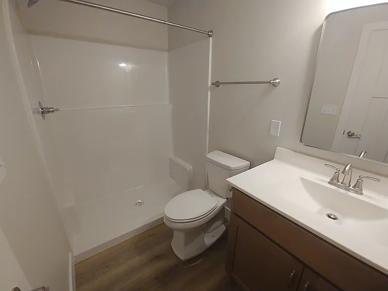 1421 W Todd Ln — Photo 11