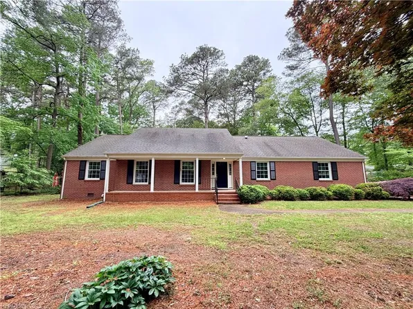 401 Piney Point Rd, Yorktown, VA 23692