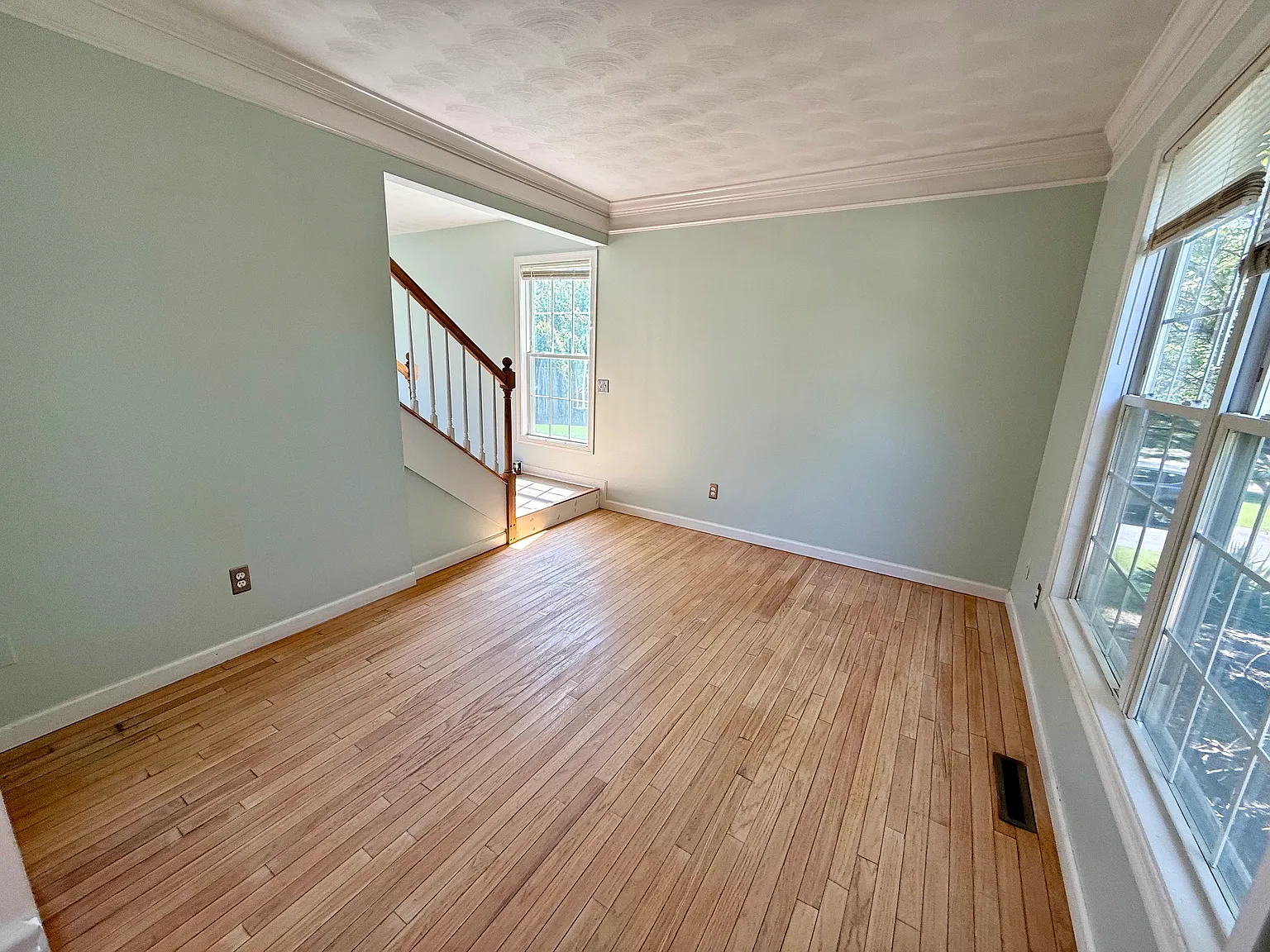 3 bed, 2.5 bath, $4,500 — Photo 3