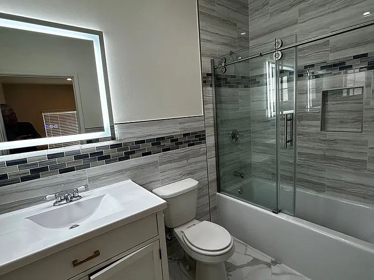 306 N Pine St #1/2 — Photo 14