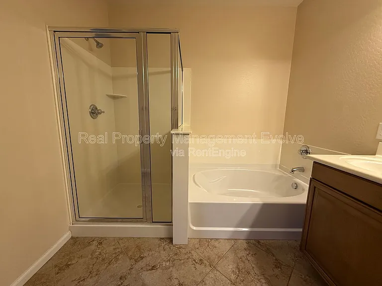 3454 E Constitution Dr — Photo 13