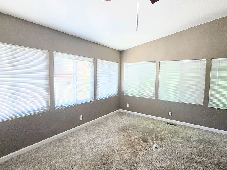 39805 Newport Rd — Photo 13