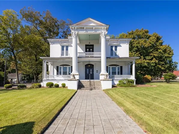 308 S Main St, Reidsville, NC 27320