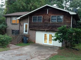135 Creek Cir, Stockbridge, GA 30281