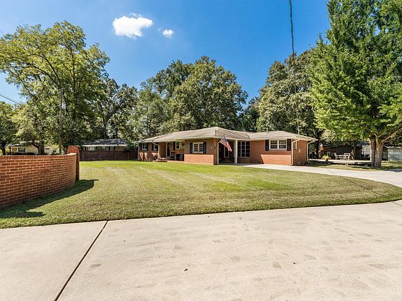 2nd image of 625 Cooper St