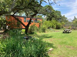 306B Back Rd, Ocracoke, NC 27960