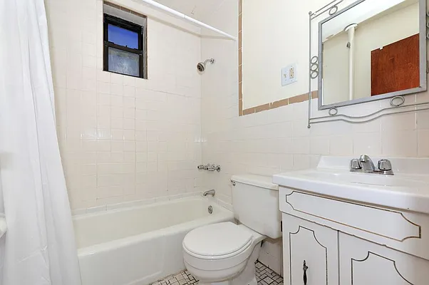 Rented by Eisenberg Exclusives | media 36