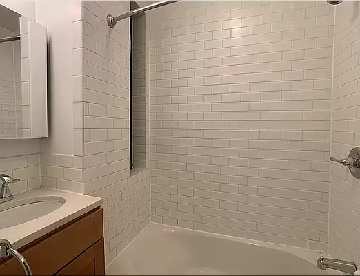 Rented by Tourma Realty LLC | media 36