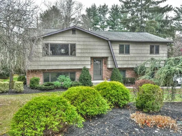 15 Hampton Road, Airmont, NY 10901