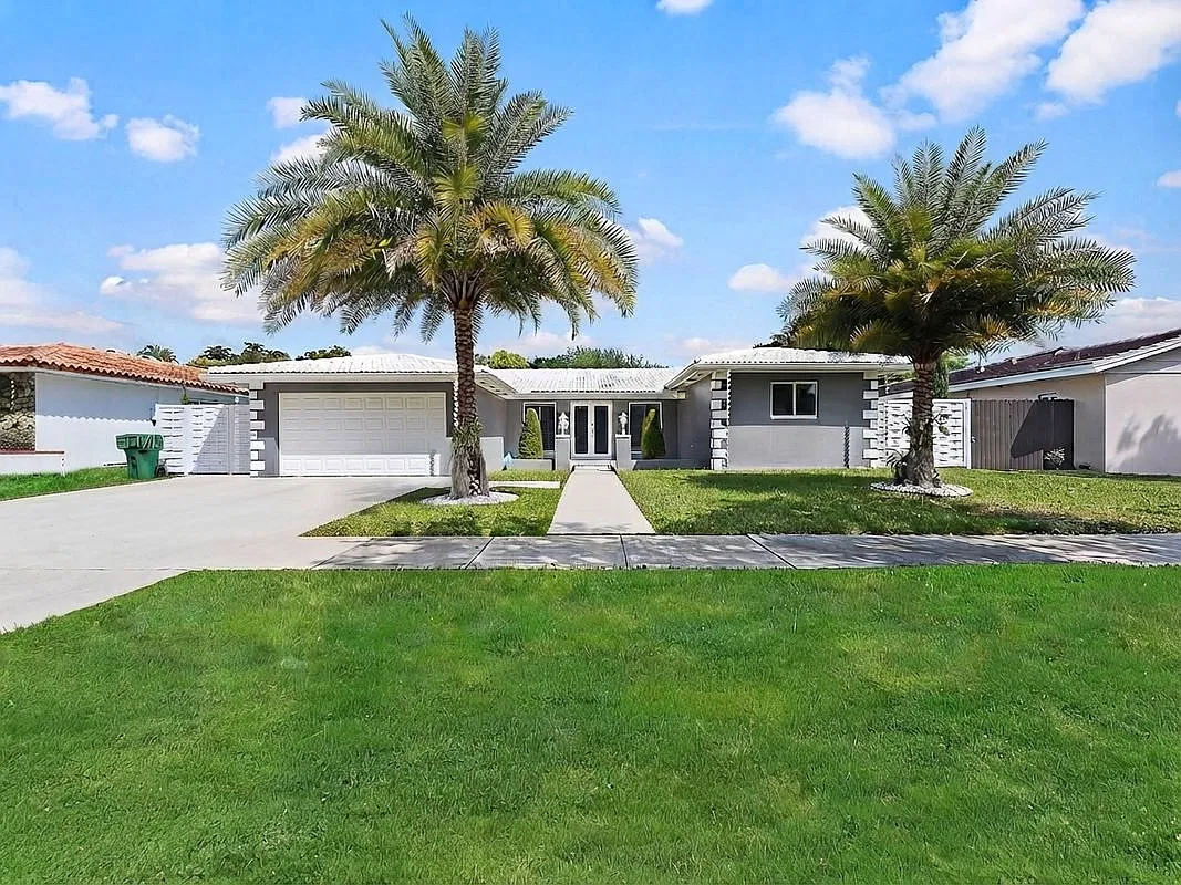 3 bed, 2.0 bath, 1833 sqft, $4,100 — Photo 1