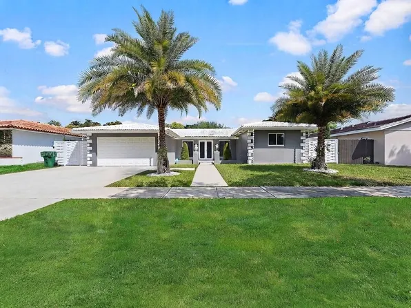 6951 Miami Lakeway S, Miami Lakes, FL 33014