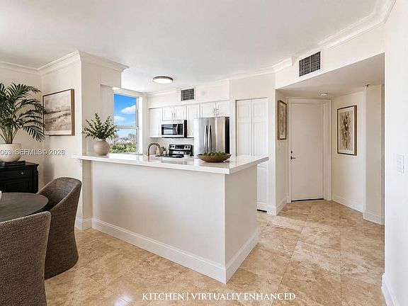 5th image of 90 Alton Rd APT 811