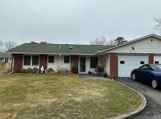 207 Woodbridge Drive #B, Ridge, NY