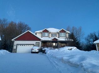 2631 Red Pine Cir E, Maplewood, MN 55119