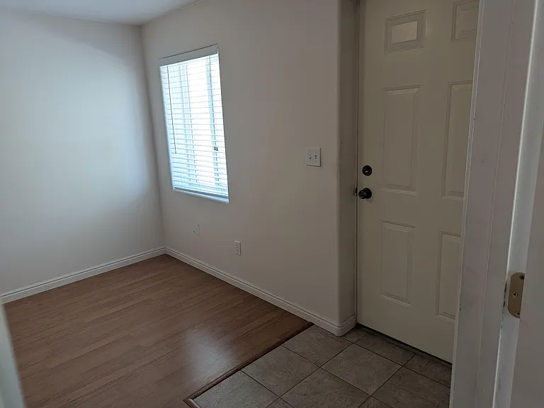 890 E Monroe Canyon Rd — Photo 2