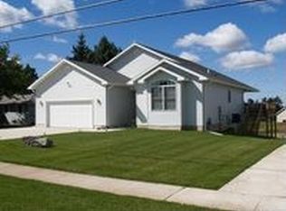 4905 S Main St, Cedar Falls, IA 50613
