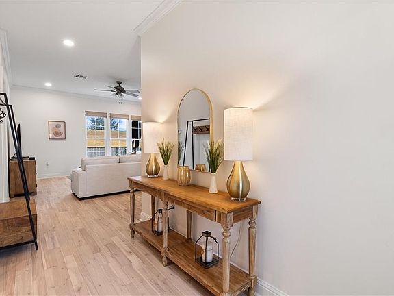 2nd image of 31 Hennessey Ct