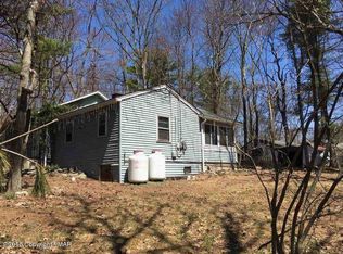 542 Pine Ridge Rd, Stroudsburg, PA 18360