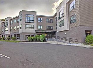 1 Brook Rd UNIT 204, Quincy, MA 02169