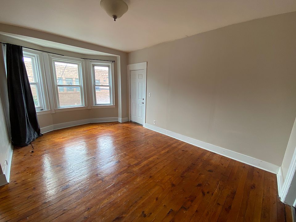 1st image of 1834 Seneca St #3