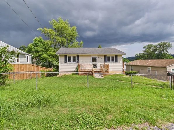 530 Highland Ave, Waynesboro, VA 22980