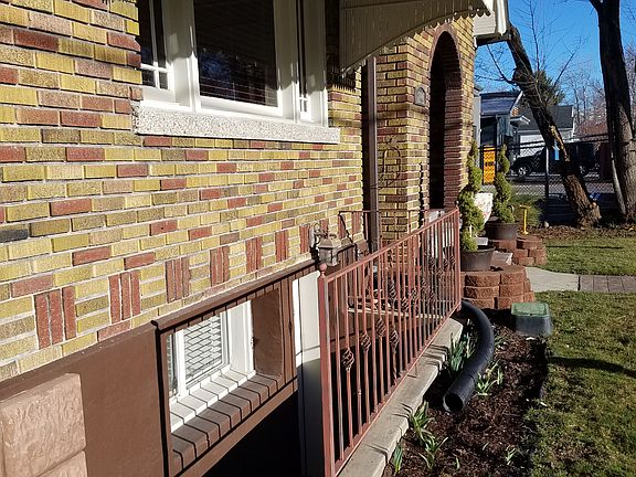 3rd image of 2764 S Melbourne St