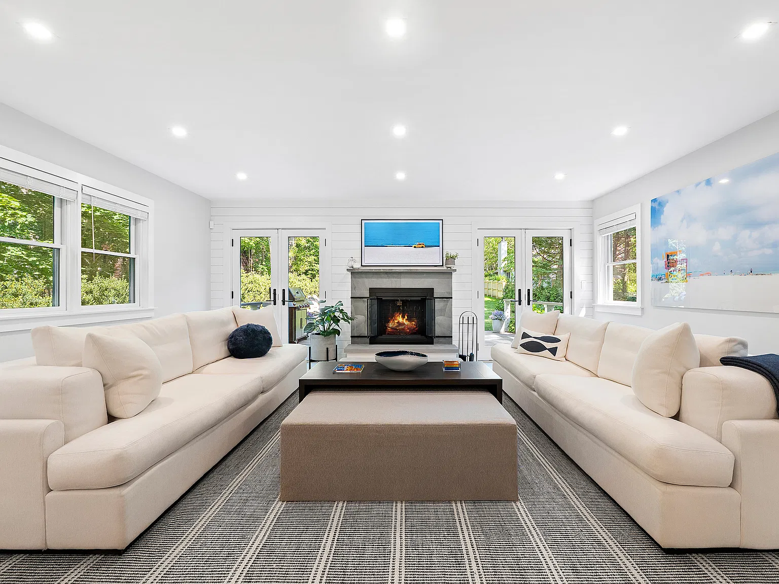 Renovated Chic Sag Harbor Village Rental — Photo 3