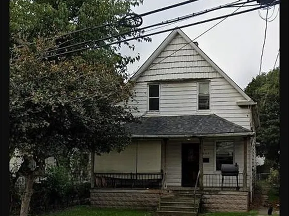 3802 E 55th St, Cleveland, OH 44105