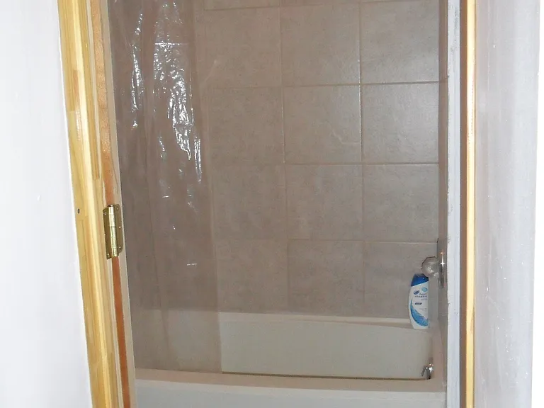 Apt 1 - bathroom entrance