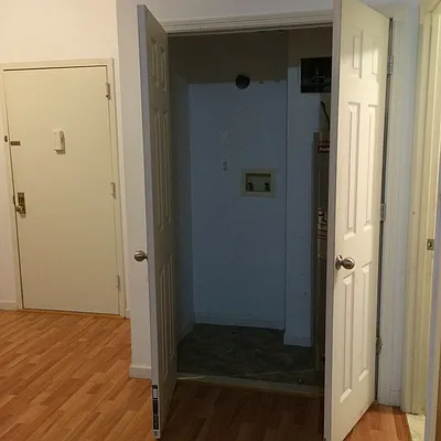 Rented by Nooklyn NYC LLC | media 42