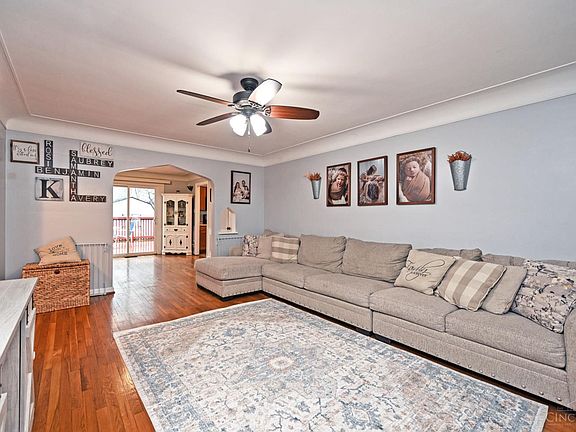 4th image of 4442 Homelawn Ave