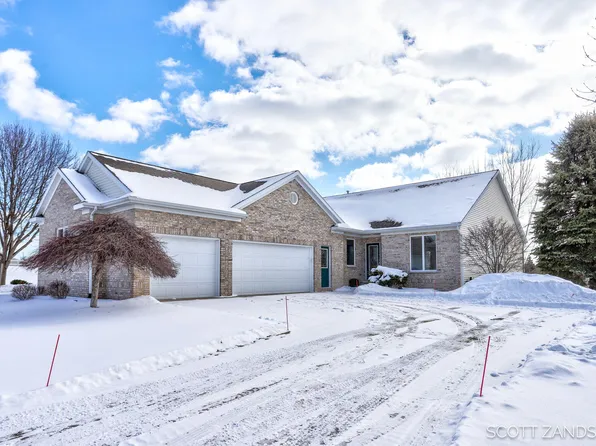 4233 Del Mar Village Dr SW, Grandville, MI 49418