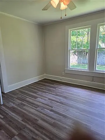 2130 Jefferson St — Photo 17