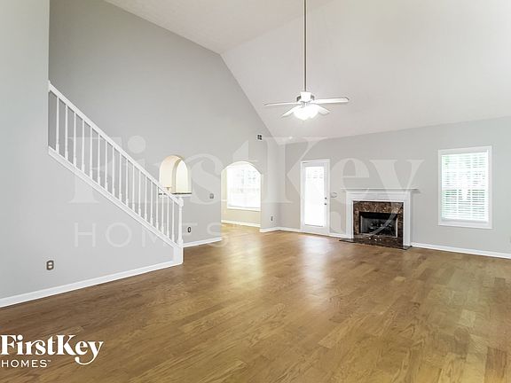 3rd image of 20 Lamar Ln