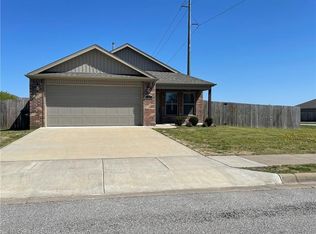 171 Poplar Rd, Centerton, AR 72719