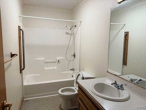 5th image of 203 Sherman St