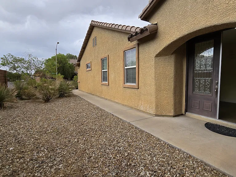 6957 Ghost Ranch Ave — Photo 2