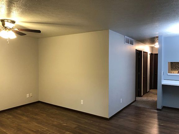 4th image of 9080 Mandel Dr