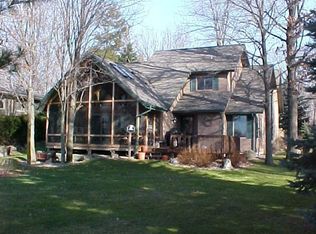 7729 W Lake Dr, Canadian Lakes, MI 49346