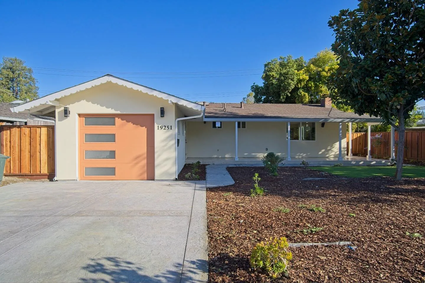 19251 Phil Ln photo 1