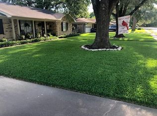 1307 Plantation Dr, Crockett, TX 75835