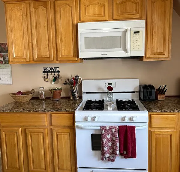 2857 Fairfield Ave #3 — Photo 8
