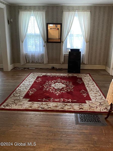 4th image of 532 3rd Avenue