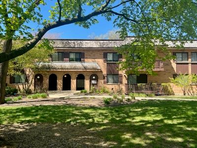 8020 Woodglen Ln APT 107, Downers Grove, IL, 60516