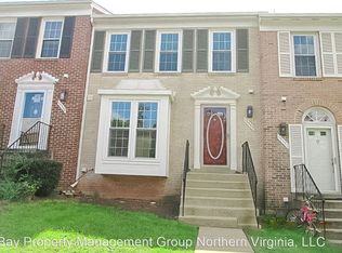 13355 Foxhole Dr, Fairfax, VA