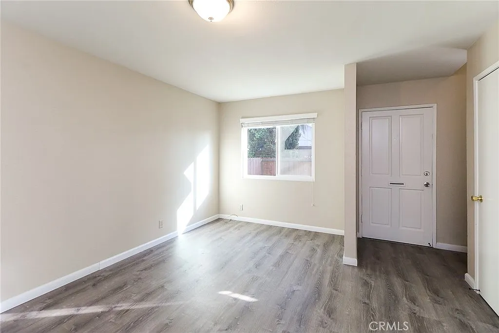 2 bed, 37740 sqft, $2,900 — Photo 4