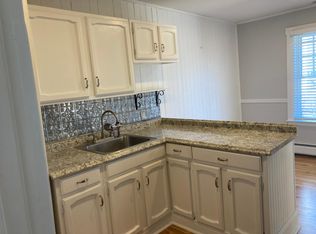 1 Kensington Rd #1A, Hampton Falls, NH 03844