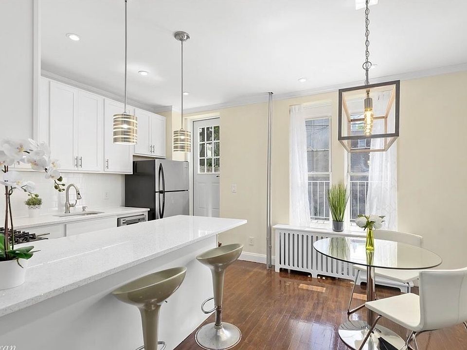 1st image of 448 Prospect Ave #1R