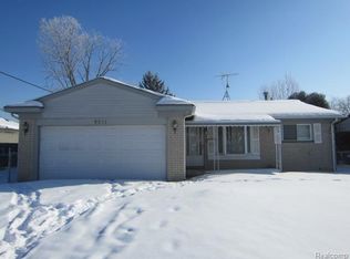 9511 Washington St, Romulus, MI 48174